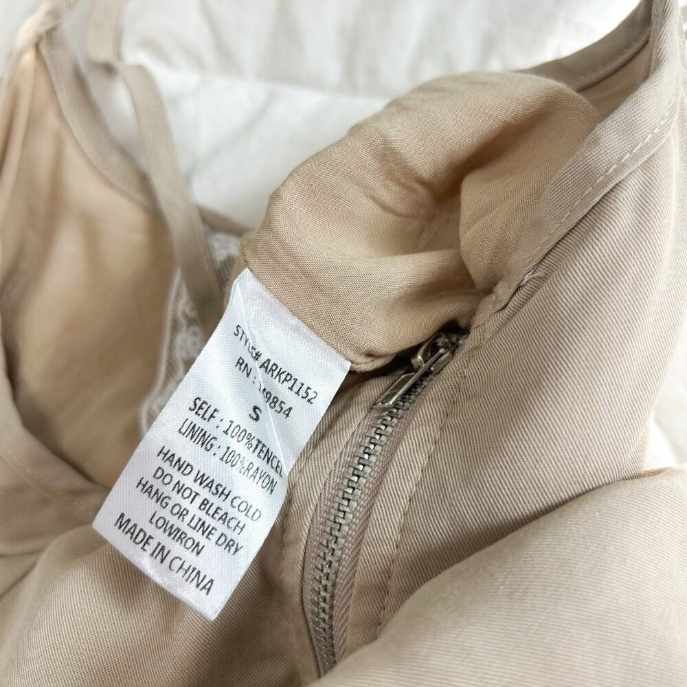 Sadie & Sage Tan Beige Taupe Tie Strap Romper Shorts Women’s Size Small EUC - Picture 5 of 5